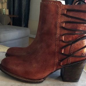 Bed Stu Cobbler laced heel boots